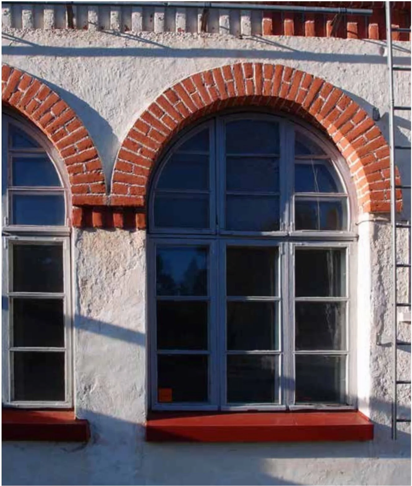 Jugendin yksityiskohta meijerin julkisivussa